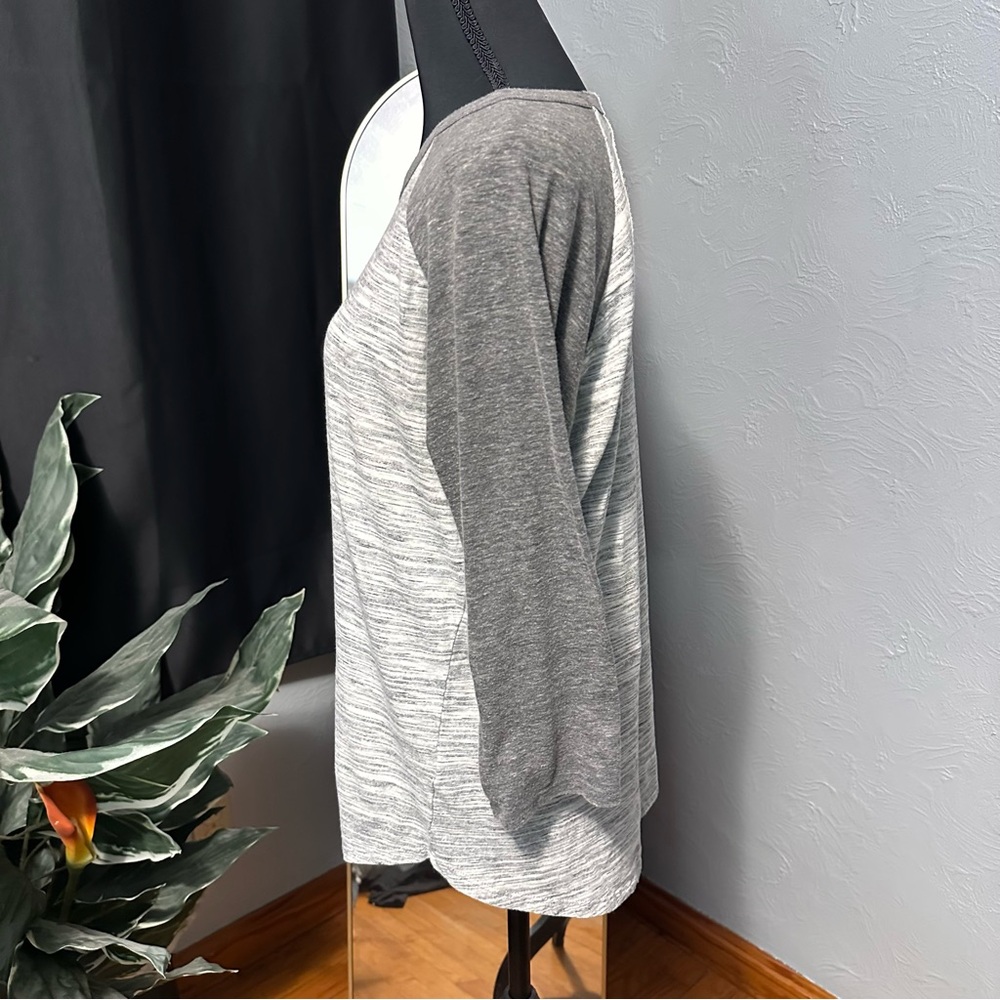 LuLaRoe Gray Raglan Baseball Tee | Size L - Picture 3 of 7